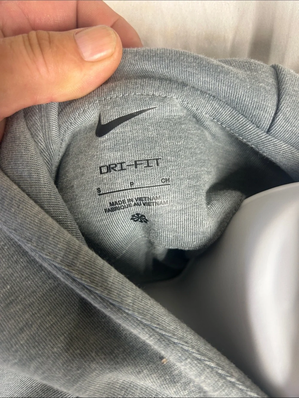 Nike Men’s Heather Gray Hooded Pullover Sweatshirt